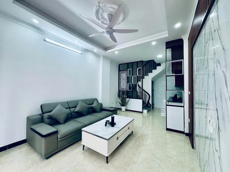 Bán Nhà Trung Tâm Thạch Bàn, Long Biên 30M2 X5 Tầng Xây Mới Nhỉnh 6 T.ỷ