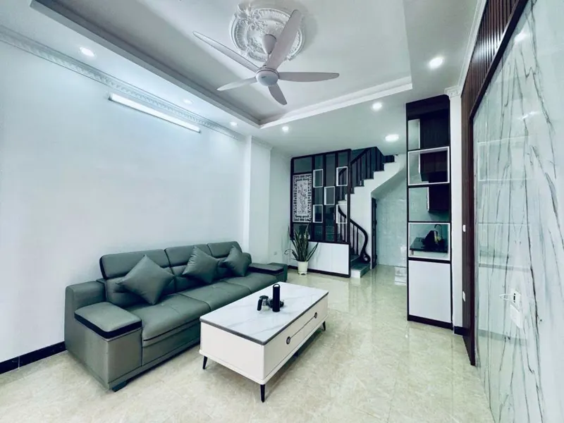 Nhà Mới Thạch Bàn – Ô Tô Đỗ Cửa – Nội Thất Xịn Ở Ngay 6 Tỷ