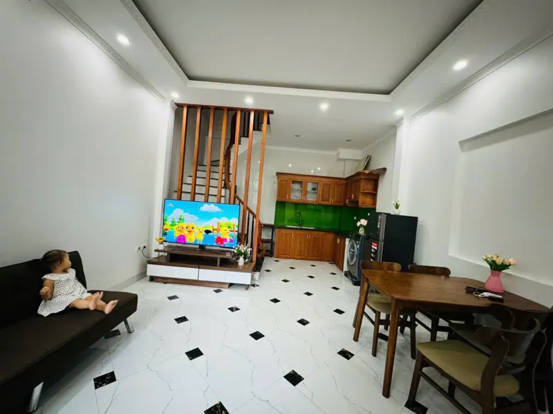Bán Nhà Thạch Bàn Long Biên 5.5 Tỷ 5 Tầng Sát Chung Cư Ct Thạch Bàn Hàng Xóm Quân Đội