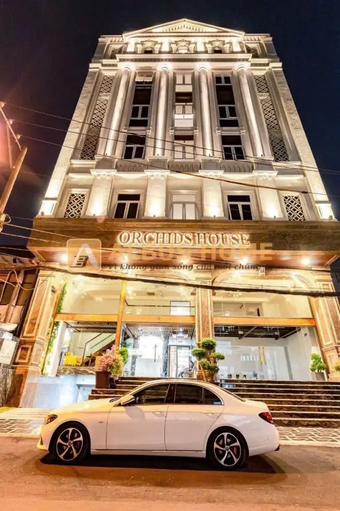 Quận 7, Tòa Chdv 8 Tầng, 94 Phòng, 15X30m, Tại Khu Dân Cư Tân Quy, 165 Tỷ, Cần Bán Gấp