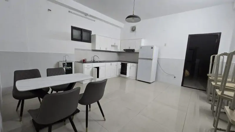 ► Mt Hải Phòng Gần Chợ Đêm, 110M2, (+ 190M2 Ngoài Sổ), 7 Tầng Hiện Đại 6 Căn Hộ Studio - ảnh 1