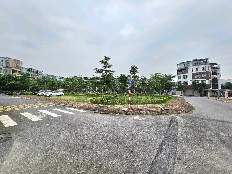 Bán Đất Tđc Việt Hưng 40M2- Mặt Công Viên Thoáng Vĩnh Viễn- Hơn 10 Tỷ