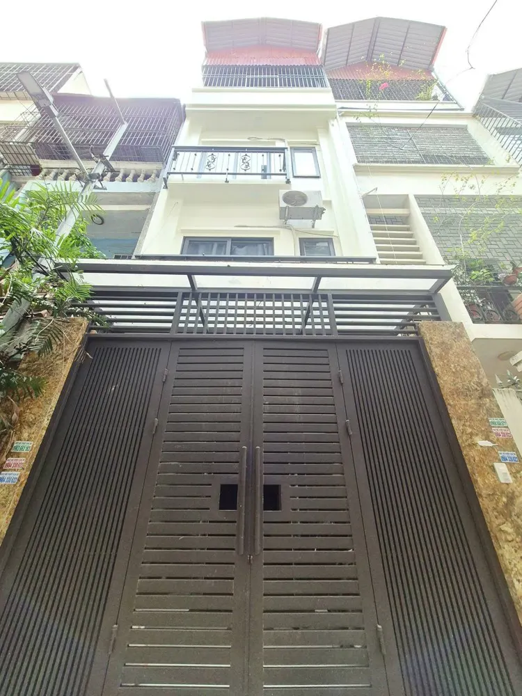 Bán Giảng Võ - Ba Đình - 60M2 - 2 Mặt Thoáng - Sáng Ra Hồ - Chiều Dạo Vinhomes - Dt 23Tr/th