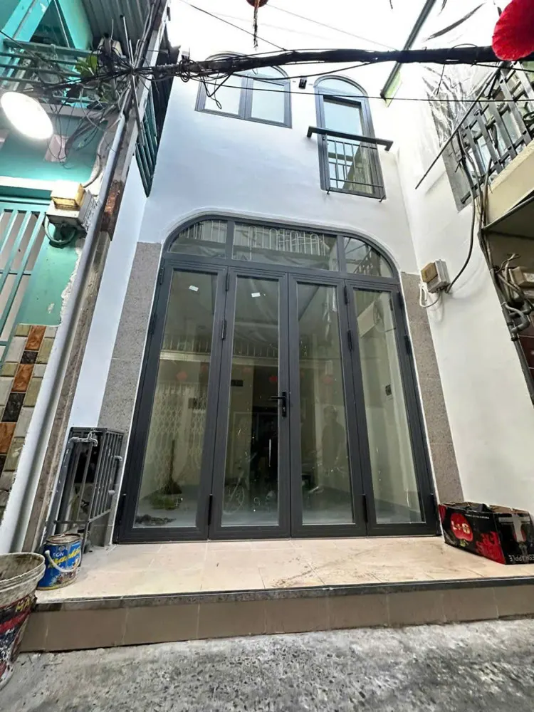 Bán Nhà Đường Trung Tâm Q4 Cạnh Q1 Ngang 3.1 X10 Đúc 3 Tấm Có 4Đ