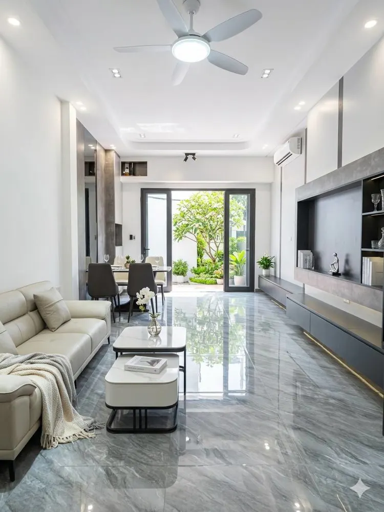 Siêu Phẩm Chính Chủ Ba Đình - 50M Ra Hồ Tây - Nhà Mới Kính Koong - Xách Vali Vào Ở Ngay