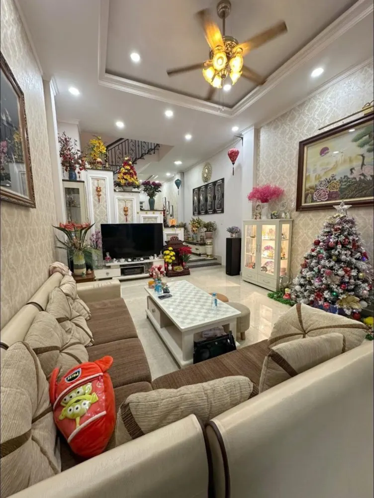 Bán Nhà Đường Ql 13, Phường Hiệp Bình Phước. Thủ Đức, Tp Hcm. Dt 126M2, 4 Tầng, Sh. Giá 12.9 Tỷ