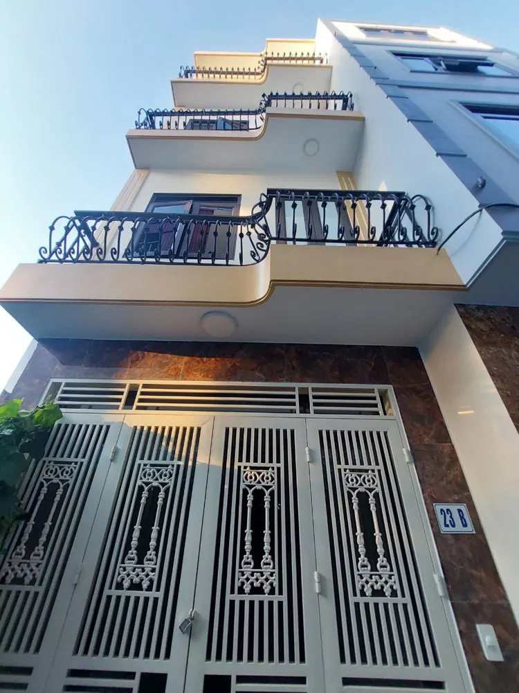 Nhà Đẹp Khu Nhổn – Vị Trí Trung Tâm