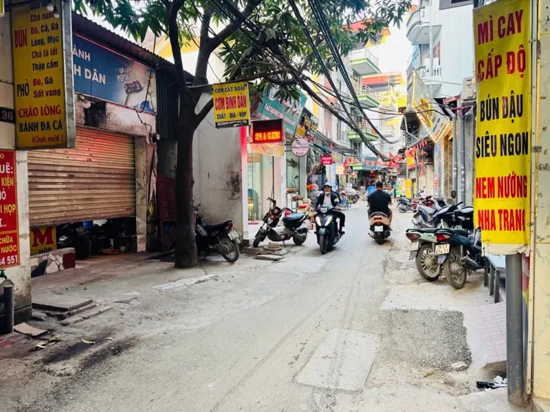 Nhà Mới Đẹp - Full Nội Thất - 2 Thoáng Trước Sau - 1 Nhà Ra Ô Tô Tránh Kinh Doanh - 4 Ngủ