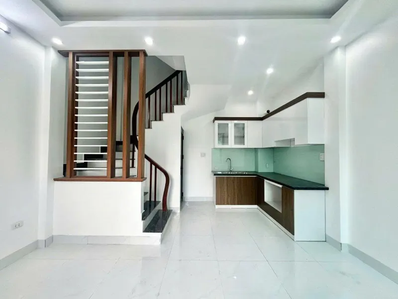 5.5 Tỷ Mua Nhà Mới 5 Tầng, Cách Phố Vài Bước — Không Phải Sửa Gì Thêm