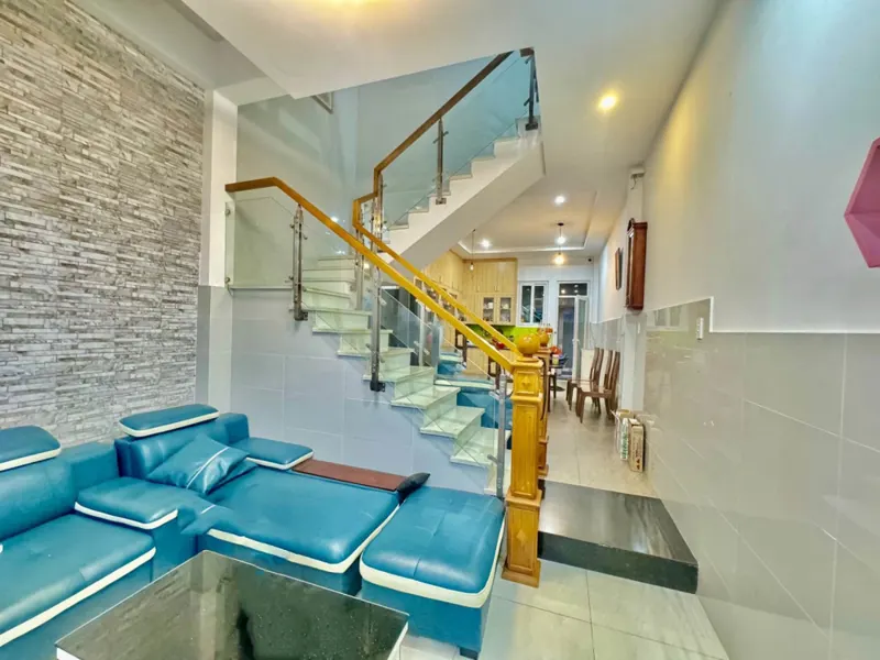 O2277 - Nhà Đẹp Hẻm 9M, Sân Oto Rộng Rãi