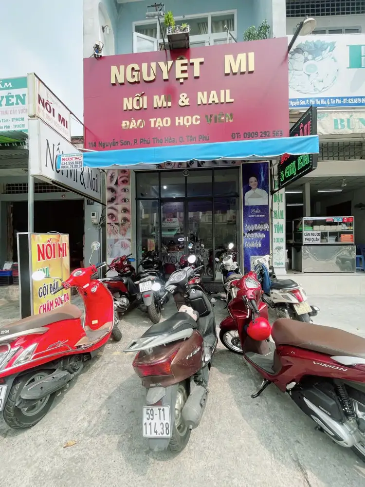 Tân Phú ! Chốt Nhanh – Sang Rẻ Salon Nail – Mi, Mt Đường Lớn Nguyễn Sơn , Vị Trí Mt Bao Đẹp, Tel :