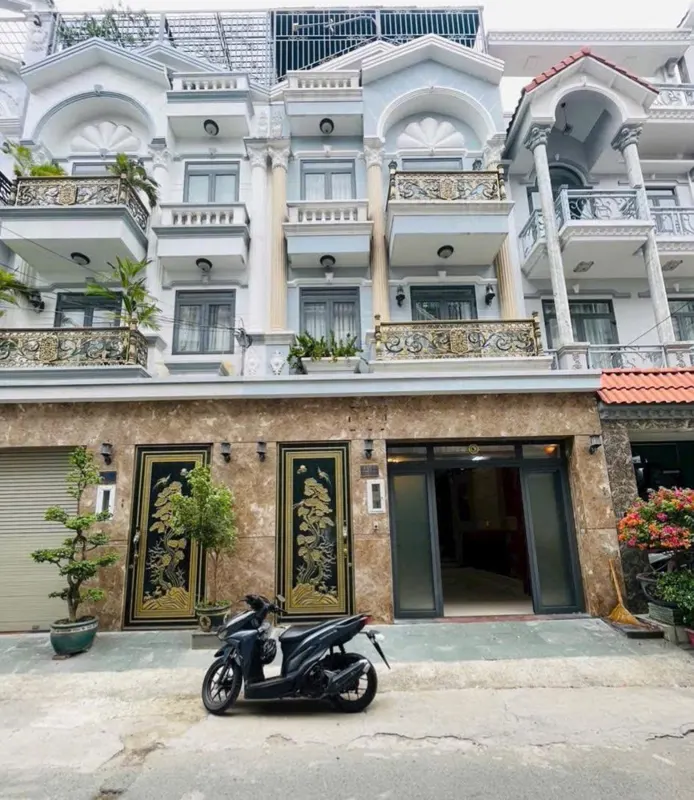 Nhà Hẻm Xe Hơi Đào Tông Nguyên, Ngang 6M, Hơn 8 Tỷ, Cạnh Trường Học