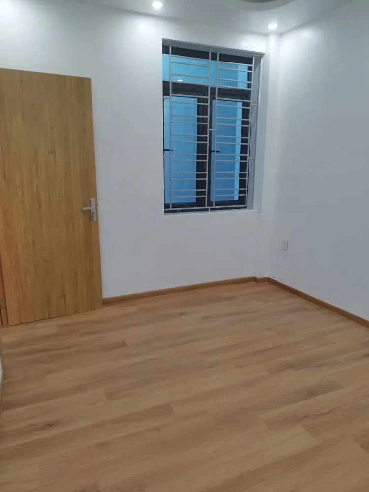 Bán Nhà 3 Tầng Độc Lập – Sát Bùi Viện – Giá 2,45 Tỷ