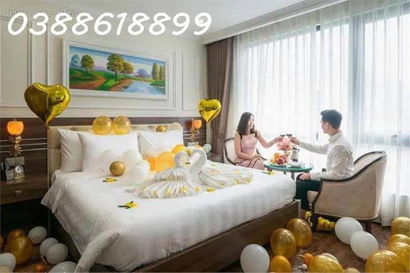 Bán Khách Sạn 4* Trần Thái Tông - 11 Tầng - Mt 20M - Lô Góc - Dt 1,3 Tỷ/th