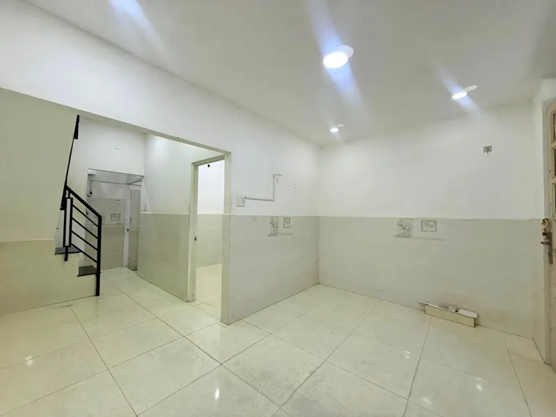 H2410 Chủ Ngợp Xiết Nợ, Bán Lỗ Hơn Giá Đền Bù!