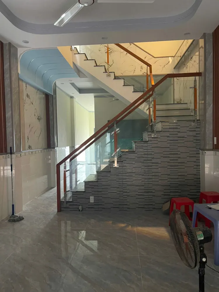 Bán Nhà Đẹp 2 Tầng P.biên Hòa,Shr Hoàn Công,Đường 2 Ô Tô,Gần Cầu Hang