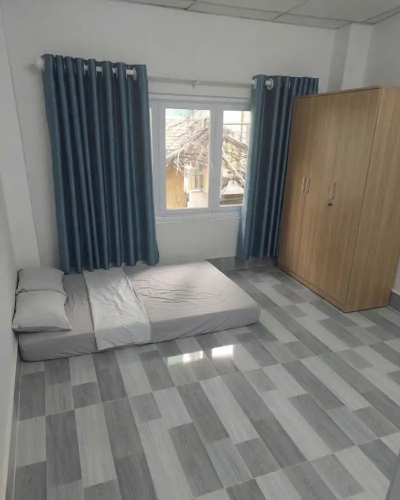 Nhà Hiếm - Quận 5 - 3Pn, 4 Wc - Hơn 2 Tỷ - Cách Chợ Hòa Bình 100M