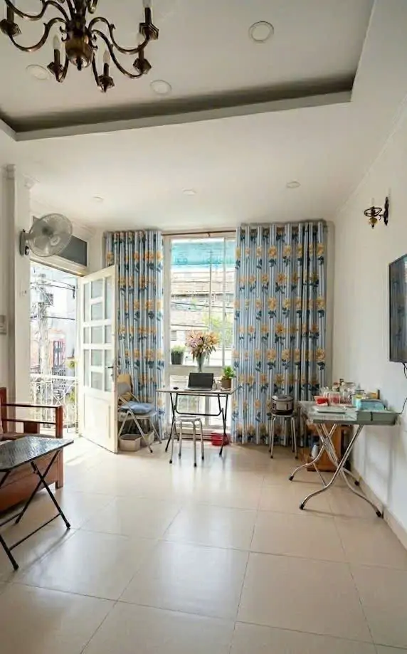 Căn Hộ Chung Cư Quận 1, Gần Công Viên Lê Văn Tám, 5 X 12 M (50 M2), Giá 4 Tỷ