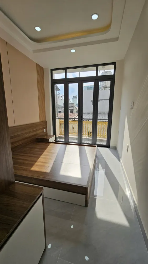 Bán Nhà Trung Tấm Q4 Cạnh Q1 Ngang 3 Dài 18Xây Dựng Mới Bê Tông