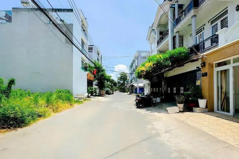 Nhà Hẻm Xe Hơi Đào Tông Nguyên, Ngay Chợ, 4X16m, 4 Tầng, Chỉ Hơn 7.5 Tỷ