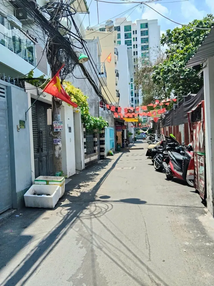 Bán Nhà Miếng Đất C4 Sát Mặt Tiền Nguyễn Thị Thập Q7 Tân Hưng Ngang 4.5 Dài 29 Nở Hậu 6M Có 90