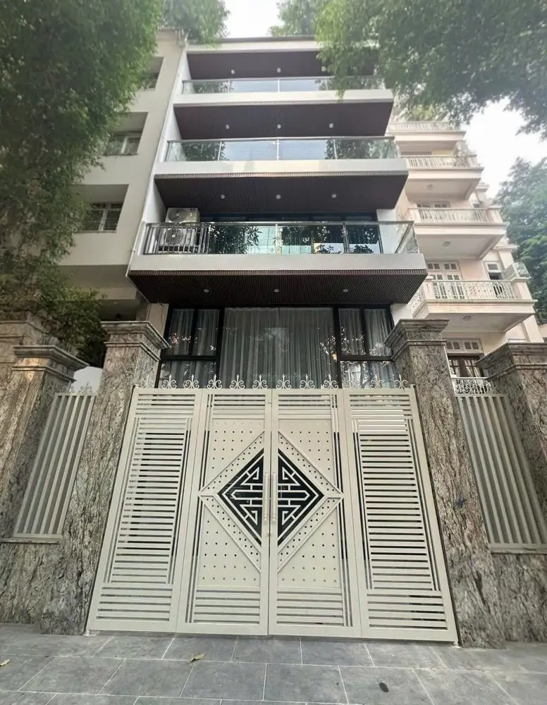 Tôi Cho Thuê Nhà, 94M2- 5T, Hoàng Cầu, La Thành, Đặng Tiến Đông -26 Tr - ảnh 1