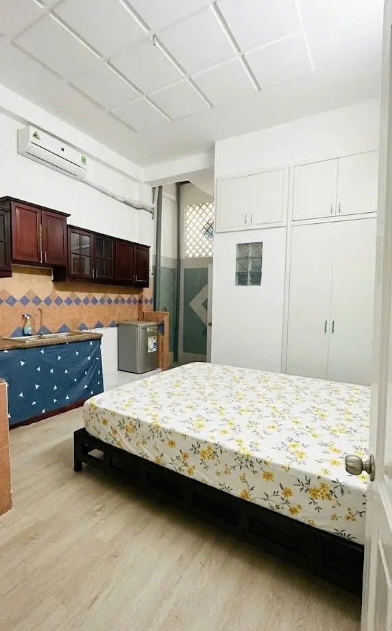 Nhà 4 Tầng Hoàng Việt, Quận Tân Bình, Dt 4 X 15.5M (63 M2), 12.9 Tỷ