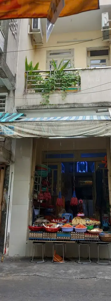 Bán Gấp Nhà Ngay Chợ Xóm Chiếu – Thuận Tiện Kinh Doanh, Gần Trung Tâm