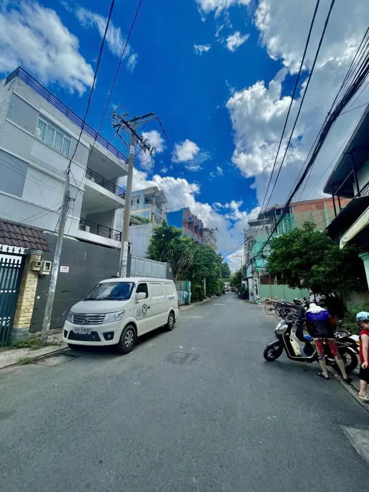Bán Nhà Biệt Thự - Hẻm 10M Lê Văn Quới - Gần Hòa Bình, 6X34m, 3 Tầng - 4 Pn, Chỉ 16,8 Tỷ