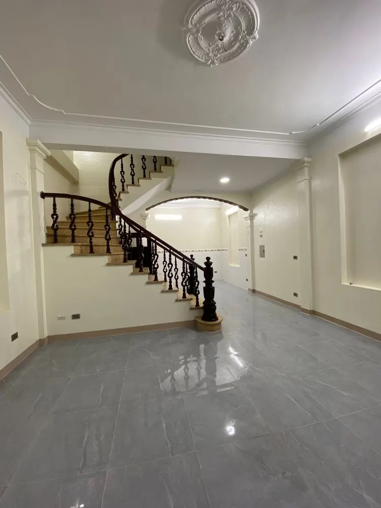 Ô Tô Tránh Trung Kính, 1 Nhà Ra Phố 42/50M 4T Kinh Doanh, 25.9 Tỷ