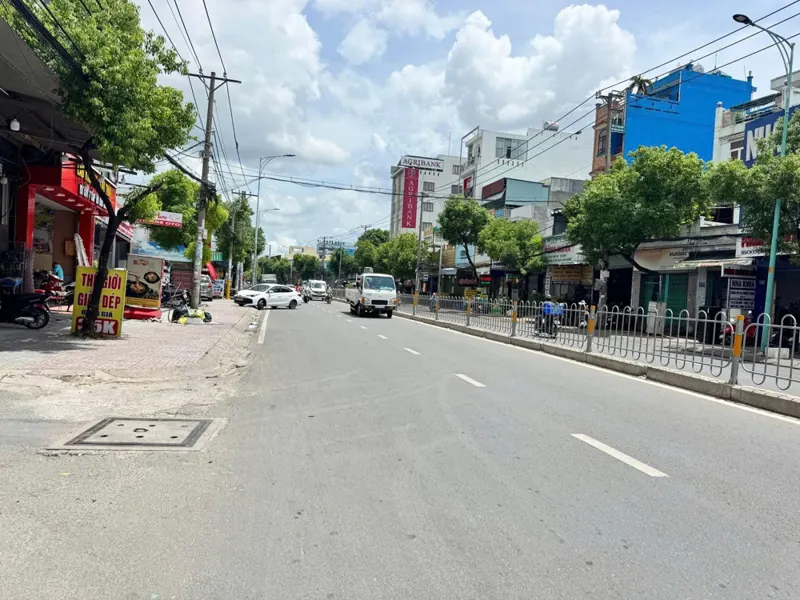 Bán Nhà 2 Mặt Tiền Lê Văn Quới - Gần Hòa Bình, Dt: 4,8 X19m, 2 Tầng, Chỉ 14,5 Tỷ