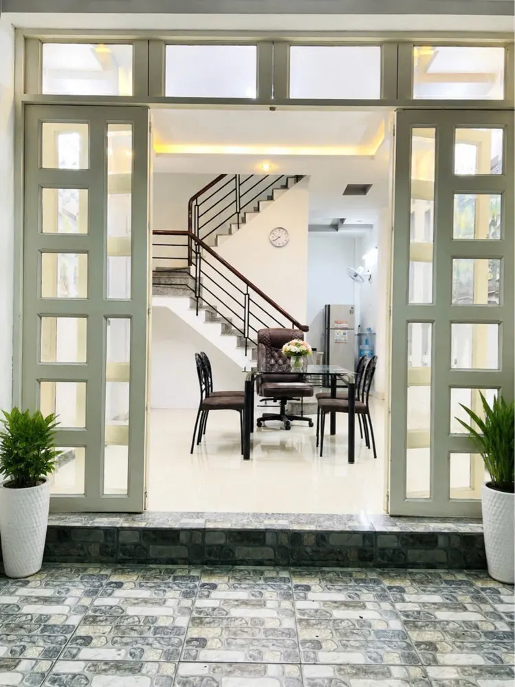 Chỉ 6 Tỷ 1- Nhà 3 Tầng – Hẻm Xe Hơi 6M