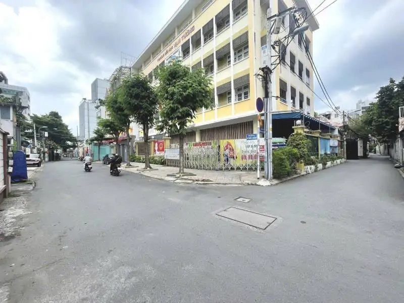 Bán Nhà Biệt Thự Hẻm 8M Trần Cao Vân - Gần Nguyễn Văn Trỗi, 9,6X17m, 4 Tầng, Chỉ 28,9 Tỷ