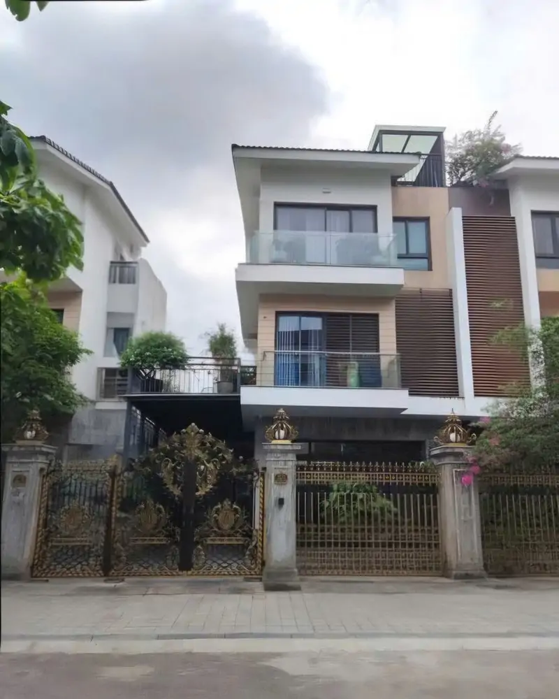 Cho Thuê Nhà, Chùa Láng, Nguyễn Chí Thanh, Đống Đa, 240M2x 3T -39 Tr - ảnh 1