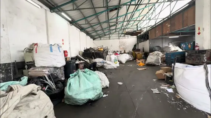 Cho Thuê Kho 500M2, Tại Đức Giang, Hợp Đồng Lâu Dài , Đường Rộng, Container Vào Đến Nơi, Giá Thuê