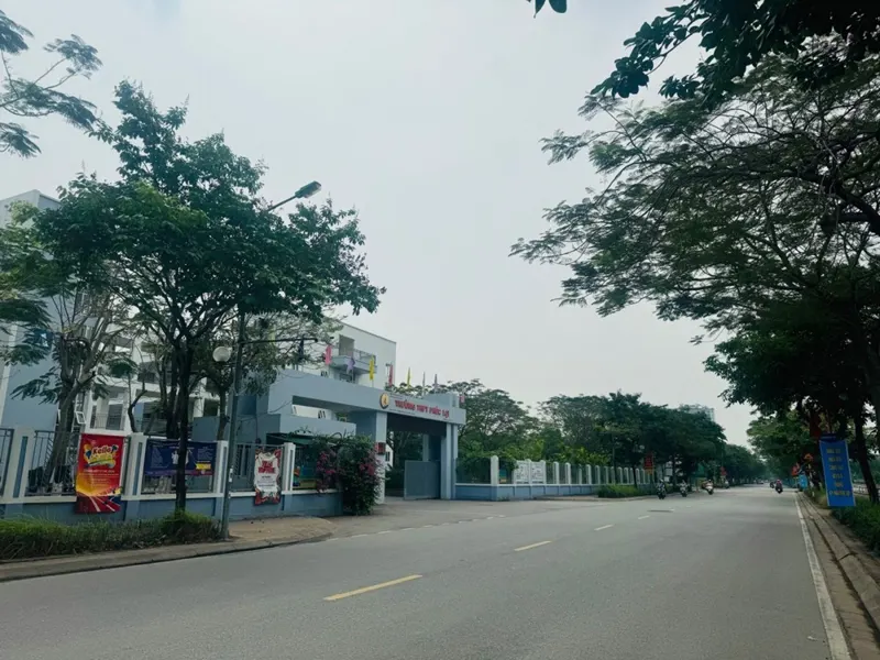 Bán Đất Phúc Lợi 135M2- Lô Góc 2 Mặt Đường Vỉa Hè Đá Bóng- 27.X Tỷ