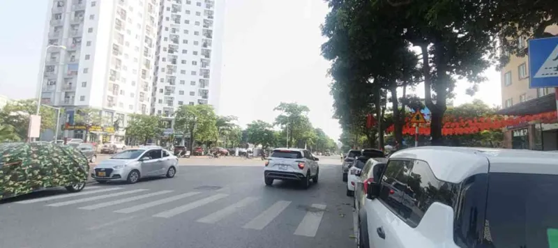 Bán Nhà Việt Hưng 70M2- 5 Tầng- Mặt Phố Kinh Doanh Đỉnh Cao- 19.X Tỷ