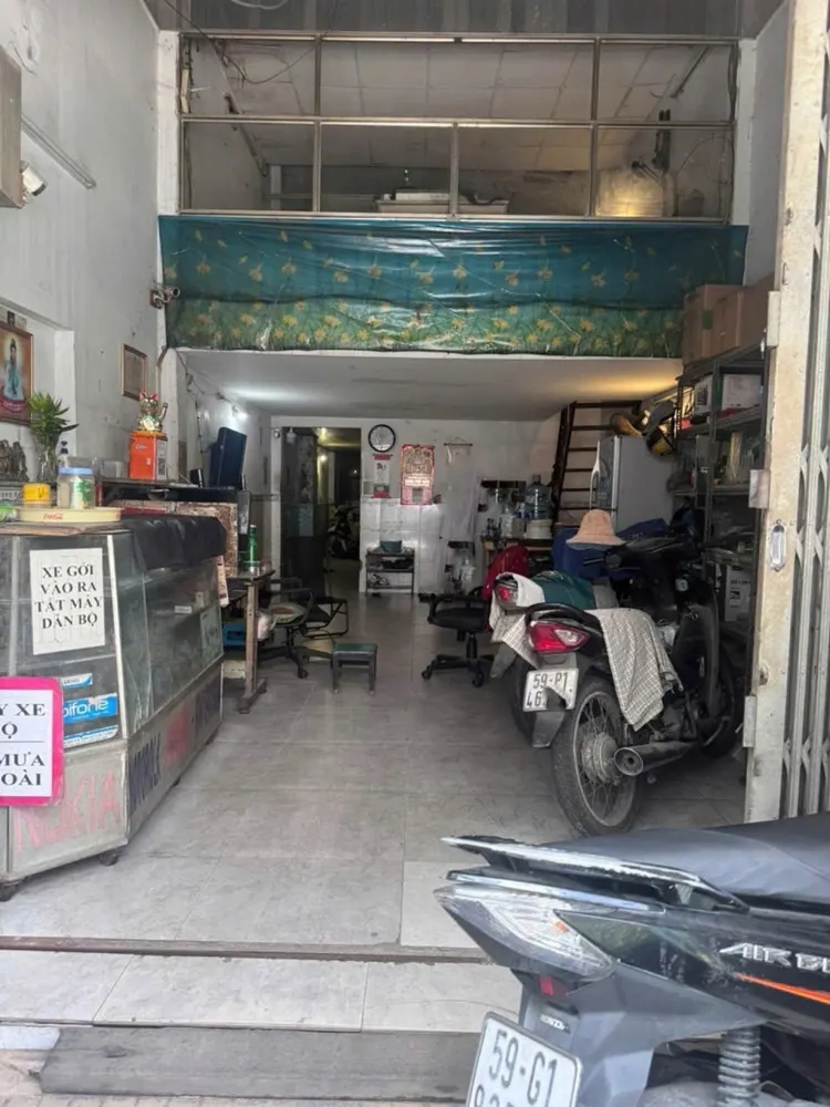 [K2687] Nhà 2 Tầng Sổ Vuông A4 Sát Chợ Lạc Quang - Giá 6.X Tỷ