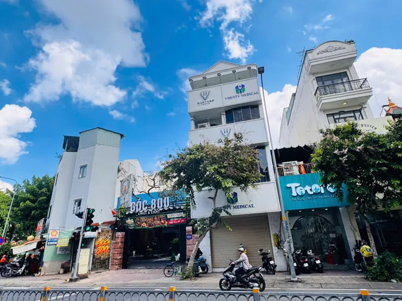 Quận 3: Bán Nhà 4 Tầng Mặt Tiền Nguyễn Đình Chiểu, P.bàn Cờ- Dt 131M2 Ngang Lớn 5,6M*28m- Sẵn Dòng