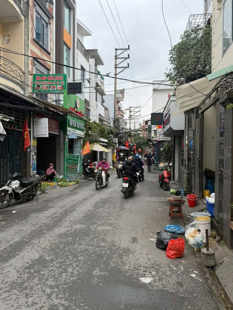 Bán Nhà Mặt Đường Nguyễn Tường Loan