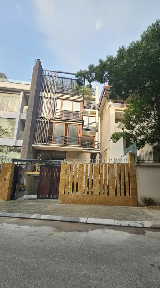 Cho Thuê Nhà, Xã Đàn, Ô Chợ Dừa, Nguyễn Lương Bằng, 235M2x 4T -40 Tr