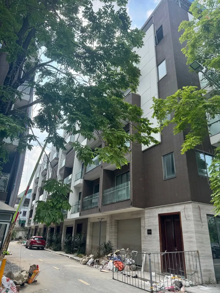 Bán Nhà Ngọc Lâm 76M2- 6 Tầng Thô- Ô Tô Tránh Đỗ, Ngõ Nông- 2X Tỷ