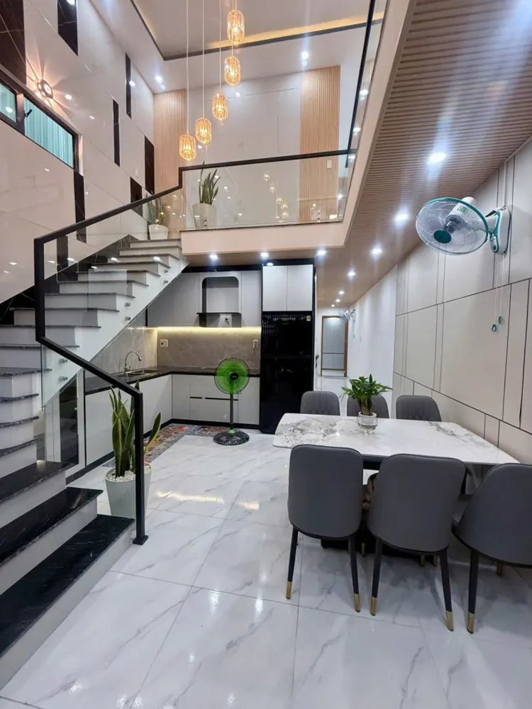 ► Nhà Kiệt Rộng Thẳng Thông Sát Trần Cao Vân, 92M2, Ngang 5.4M, 2 Tầng 4Pn, Ở Ngay