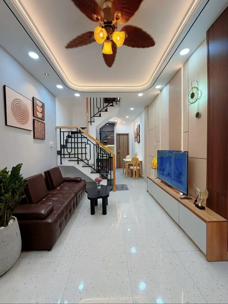 Nhà Mới Đẹp Cô Giang - Phan Xích Long – Tặng Full Nội Thất – 41M² – Giá 6.35 Tỷ