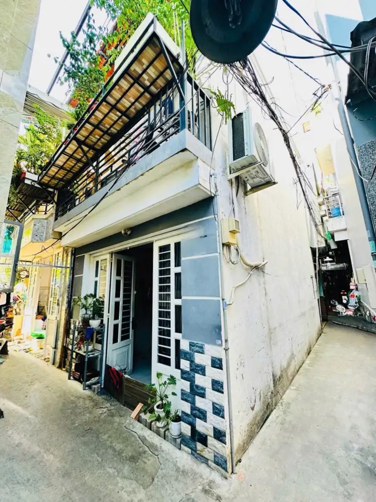 Bán Nhà Nhỏ Tiền Quận 8 - Hồ Thành Biên - Giá Chỉ 2.4 Tỷ