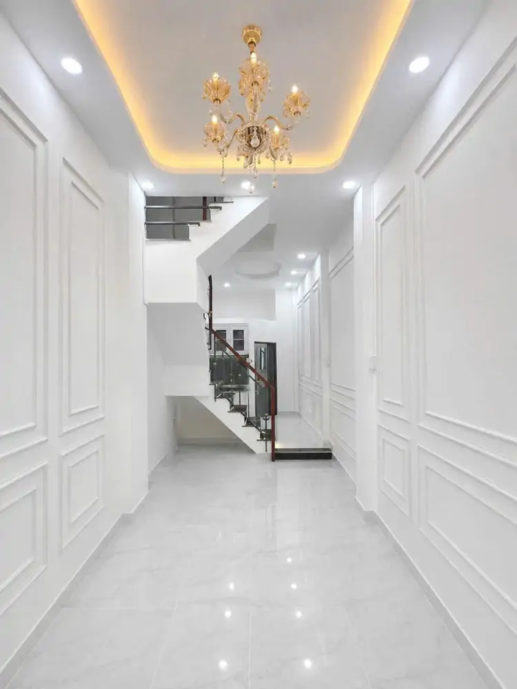 Bán Nhà Sát Mặt Tiền Xe Hơi Q4 Xây Đúc Mới 3 Tấm Có 3 Đ