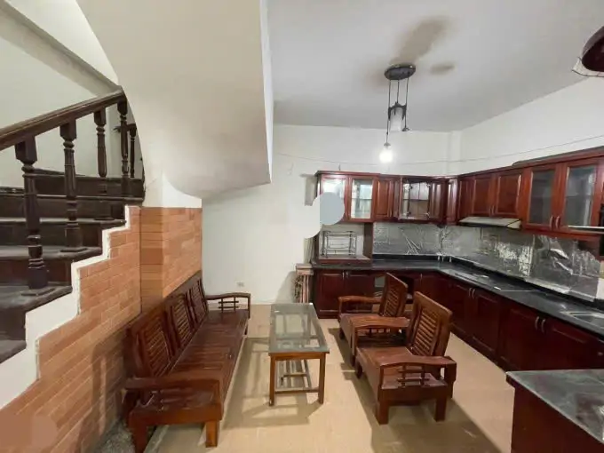 Cho Thuê Nhà Cầu Giấy 42M² × 5 Tầng 5Pn 15 Triệu/tháng