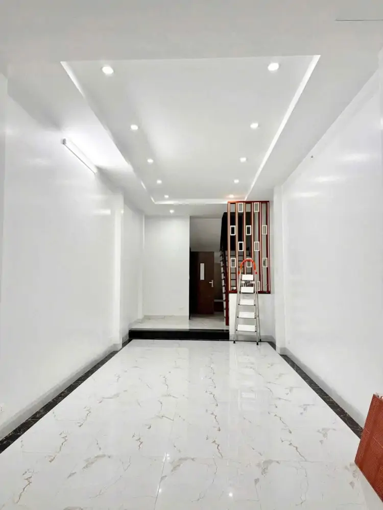 Cho Thuê Nhà Mặt Phố Hoa Bằng – Cầu Giấy 45M² × 5 Tầng 27 Triệu/tháng