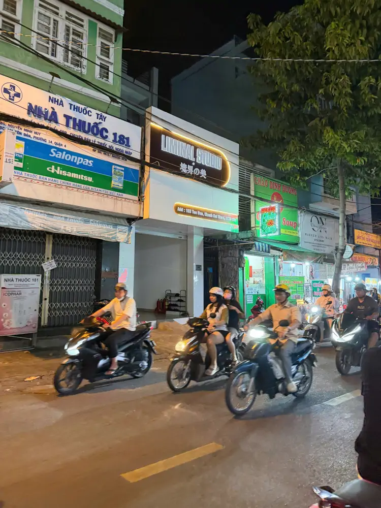 Sang Nhượng Mặt Bằng Studio Makeup – Mặt Tiền Tôn Đản, Quận 4, Hồ Chí Minh