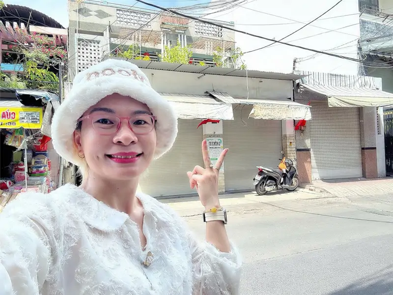 Cần Sang Chủ Mới Quản Lý Nhà 3 Mặt Tiền Kinh Doanh Đường Xóm Chiếu, Quận 4 - Diện Tích Lớn 446M2